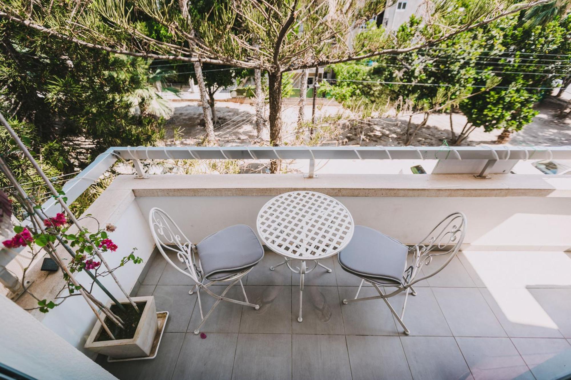 Neapolis Residence Spacious Quiet Near Beach Limassol Exterior photo