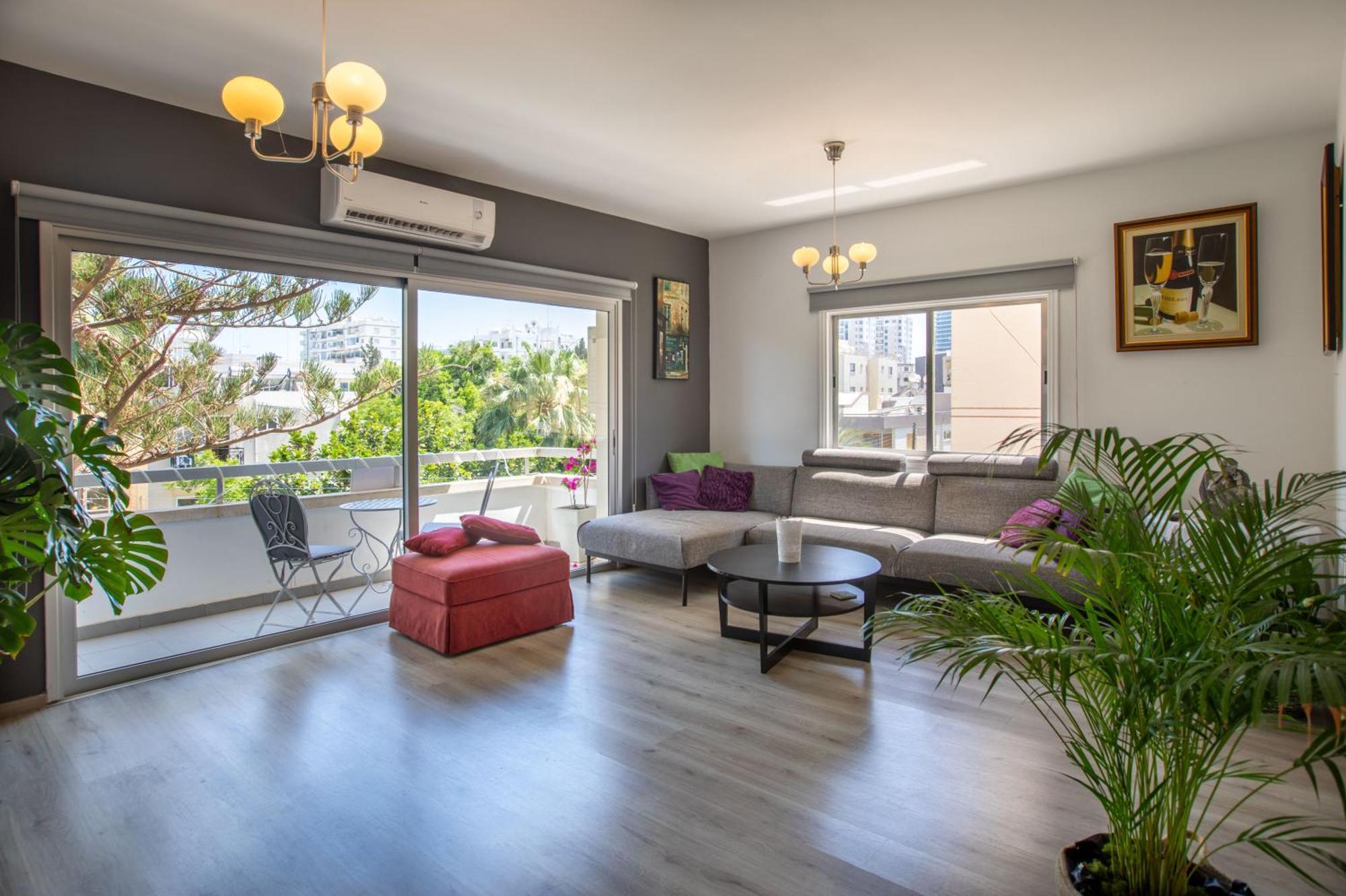 Neapolis Residence Spacious Quiet Near Beach Limassol Exterior photo