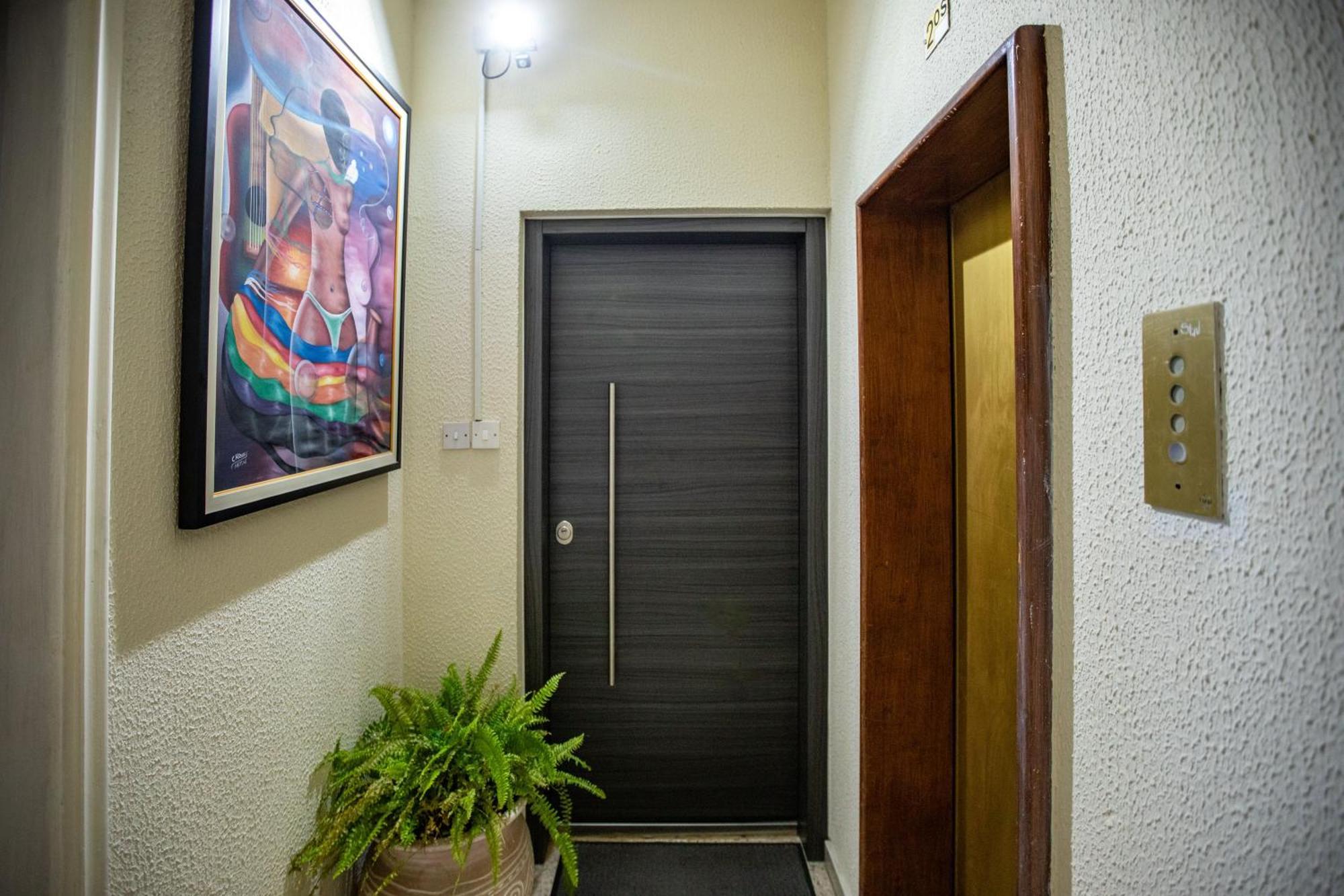 Neapolis Residence Spacious Quiet Near Beach Limassol Exterior photo